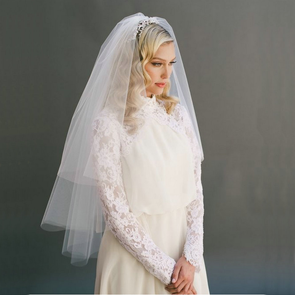 Fashion White Short bridal veil two layer 75cm with combe
